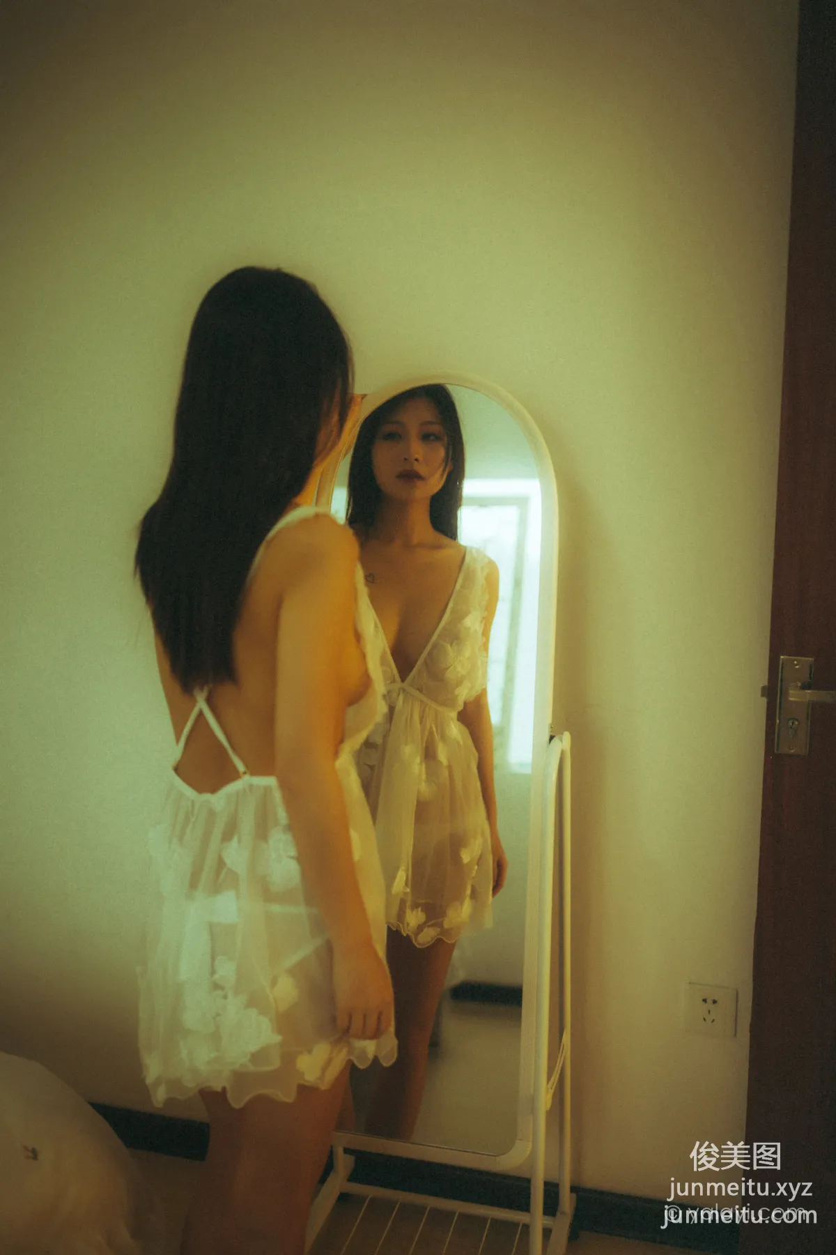 [YALAYI] 2021.01.21 NO.754 Lost Love Apartment Wan Er photo 18