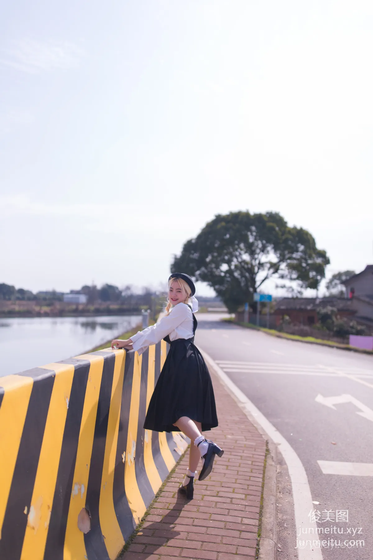 [YALAYI] 2021.03.01 NO.768 Strange Visitor Mili Mili photo 16