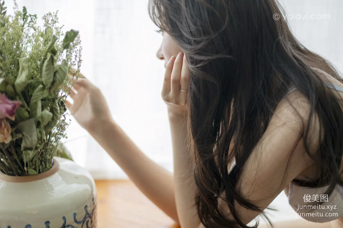 [YALAYI] 2020.09.11 NO.701 Xin Yi, Flowery Face and Moonlike Beauty photo 13