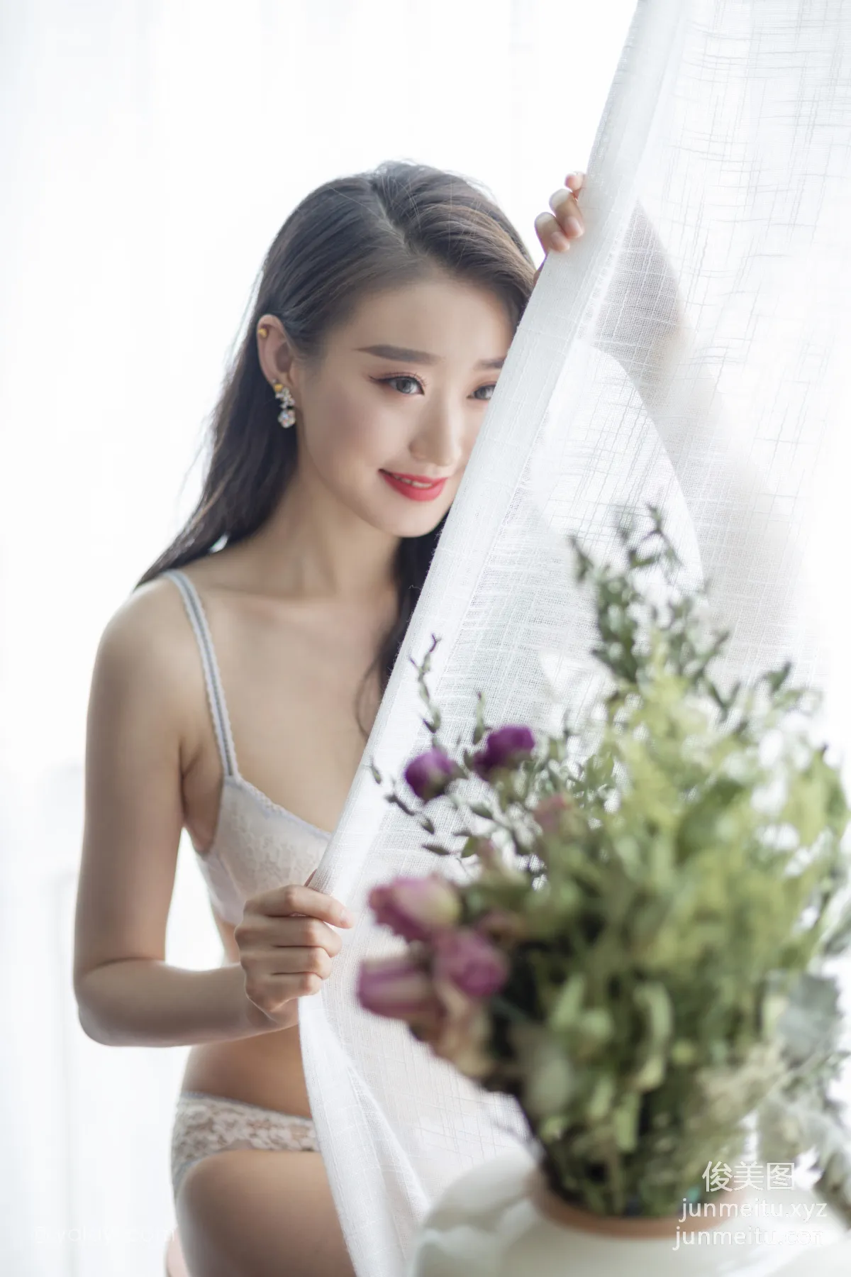 [YALAYI] 2020.09.11 NO.701 Xin Yi, Flowery Face and Moonlike Beauty photo 15