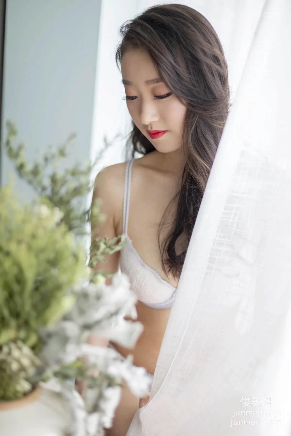 [YALAYI] 2020.09.11 NO.701 Xin Yi, Flowery Face and Moonlike Beauty photo 17