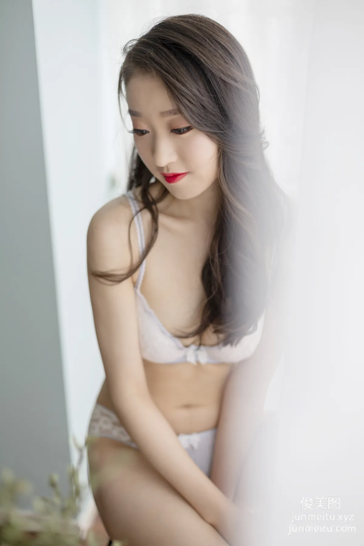 [YALAYI] 2020.09.11 NO.701 Xin Yi, Flowery Face and Moonlike Beauty photo 24