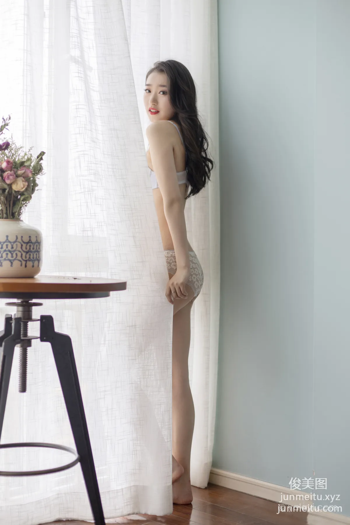[YALAYI] 2020.09.11 NO.701 Xin Yi, Flowery Face and Moonlike Beauty photo 33