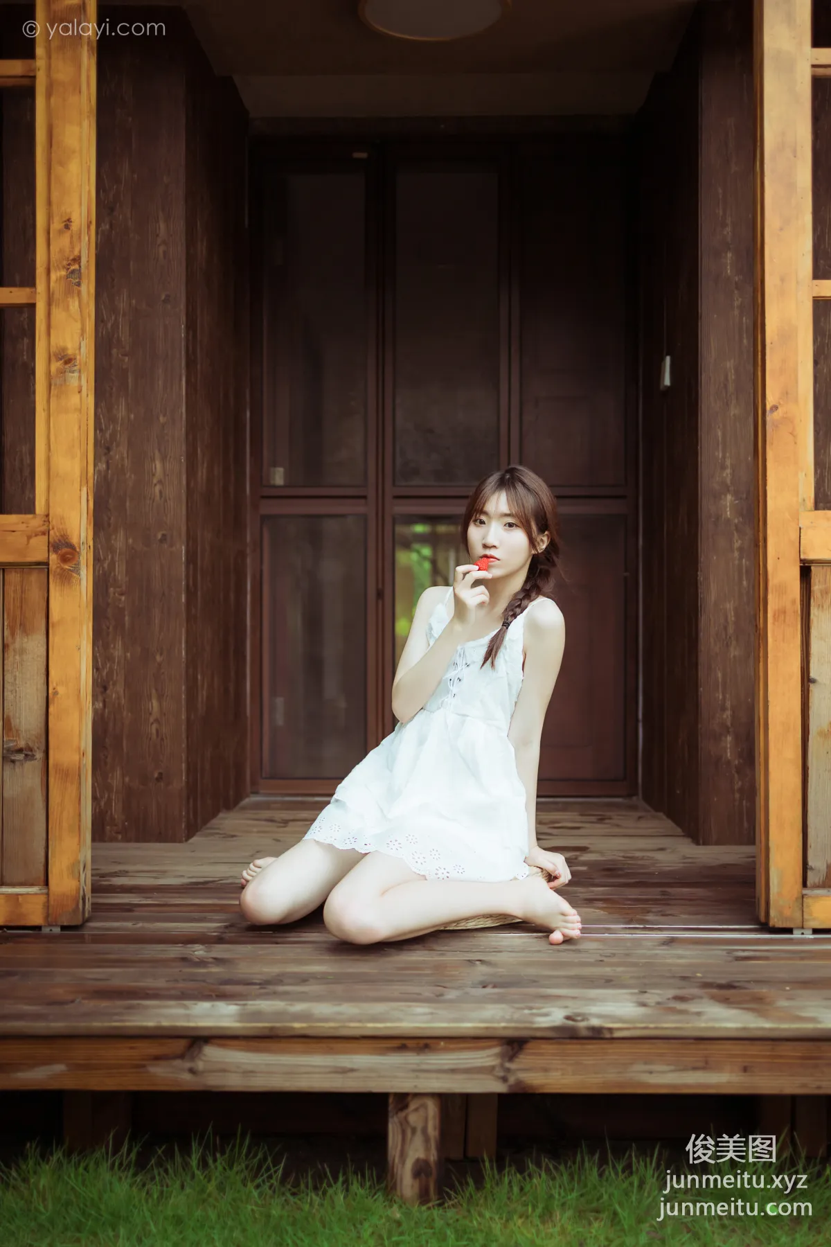 [YALAYI雅拉伊] 2020.10.19 NO.715 小喬《雨後花園》 30