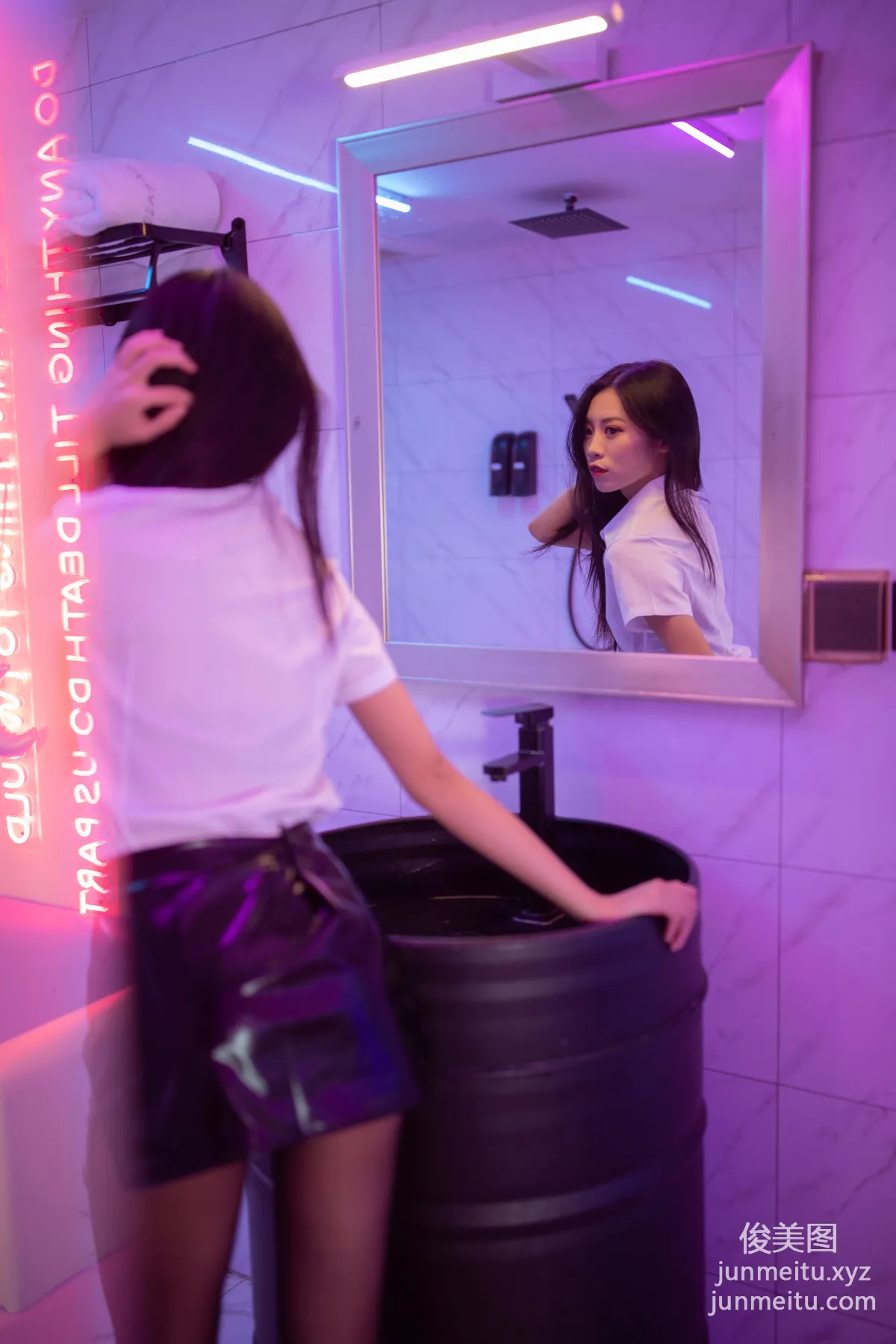 [YALAYI] 2020.11.04 NO.722 Li Ya, Neon Sweetheart photo 9