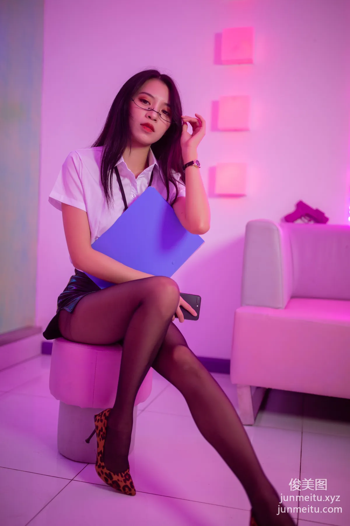 [YALAYI] 2020.11.04 NO.722 Li Ya, Neon Sweetheart photo 21