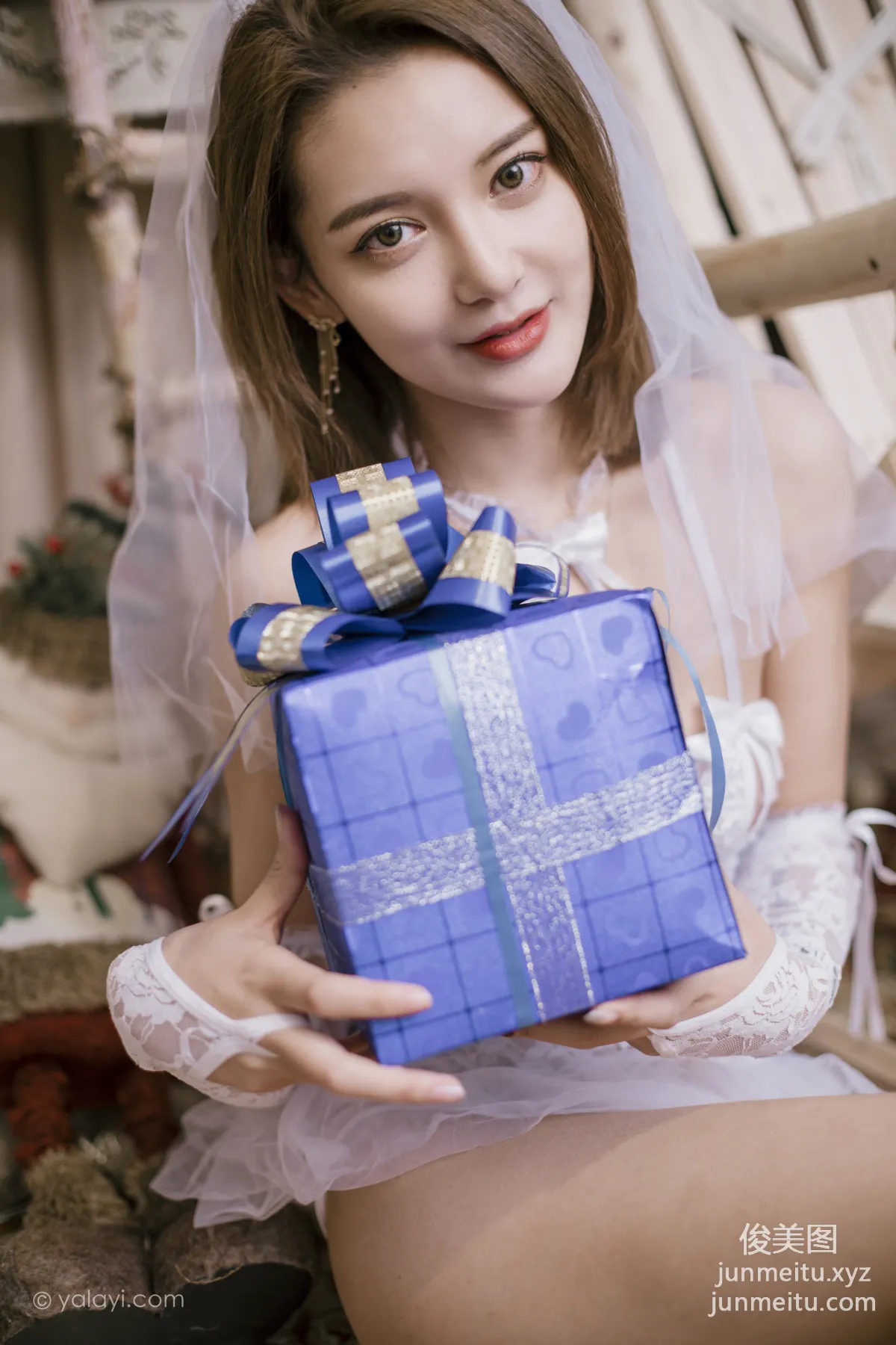 [YALAYI] 2020.12.18 NO.741 Zi Yang, Christmas Together photo 2