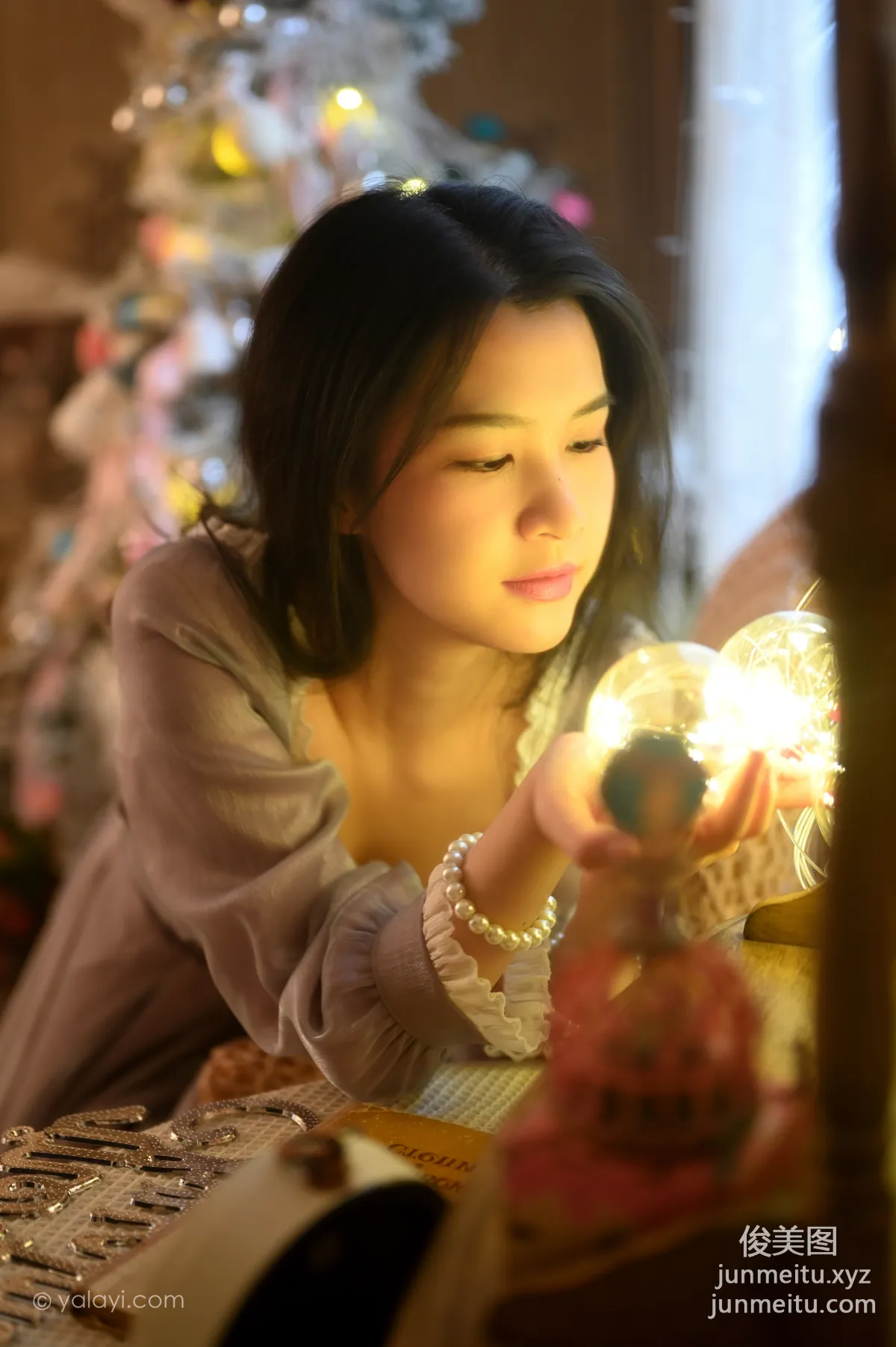 [YALAYI雅拉伊] 2020.12.25 NO.744 虞藝《平安夜有我》 32