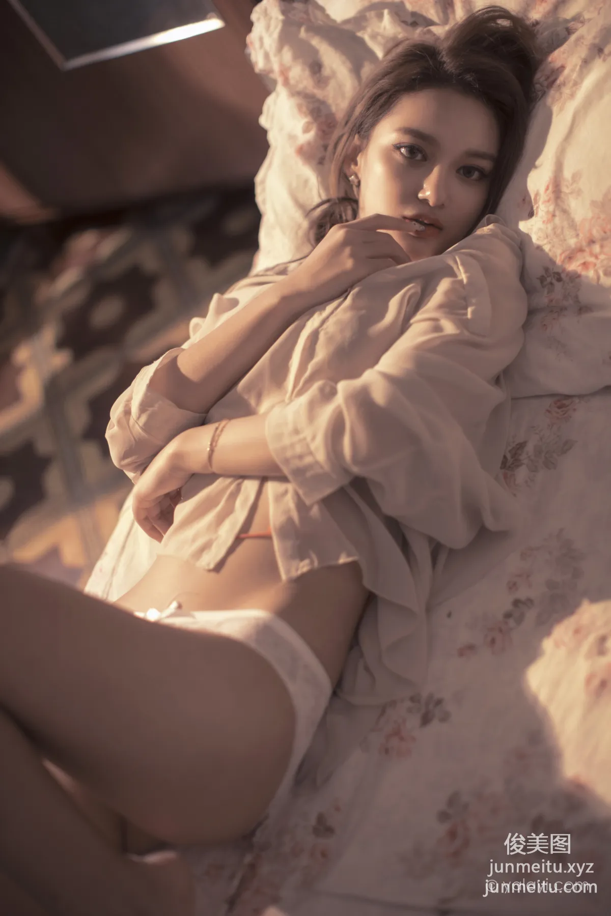 [YALAYI] 2021.06.03 NO.803 As If in Thought Zi Yang photo 11