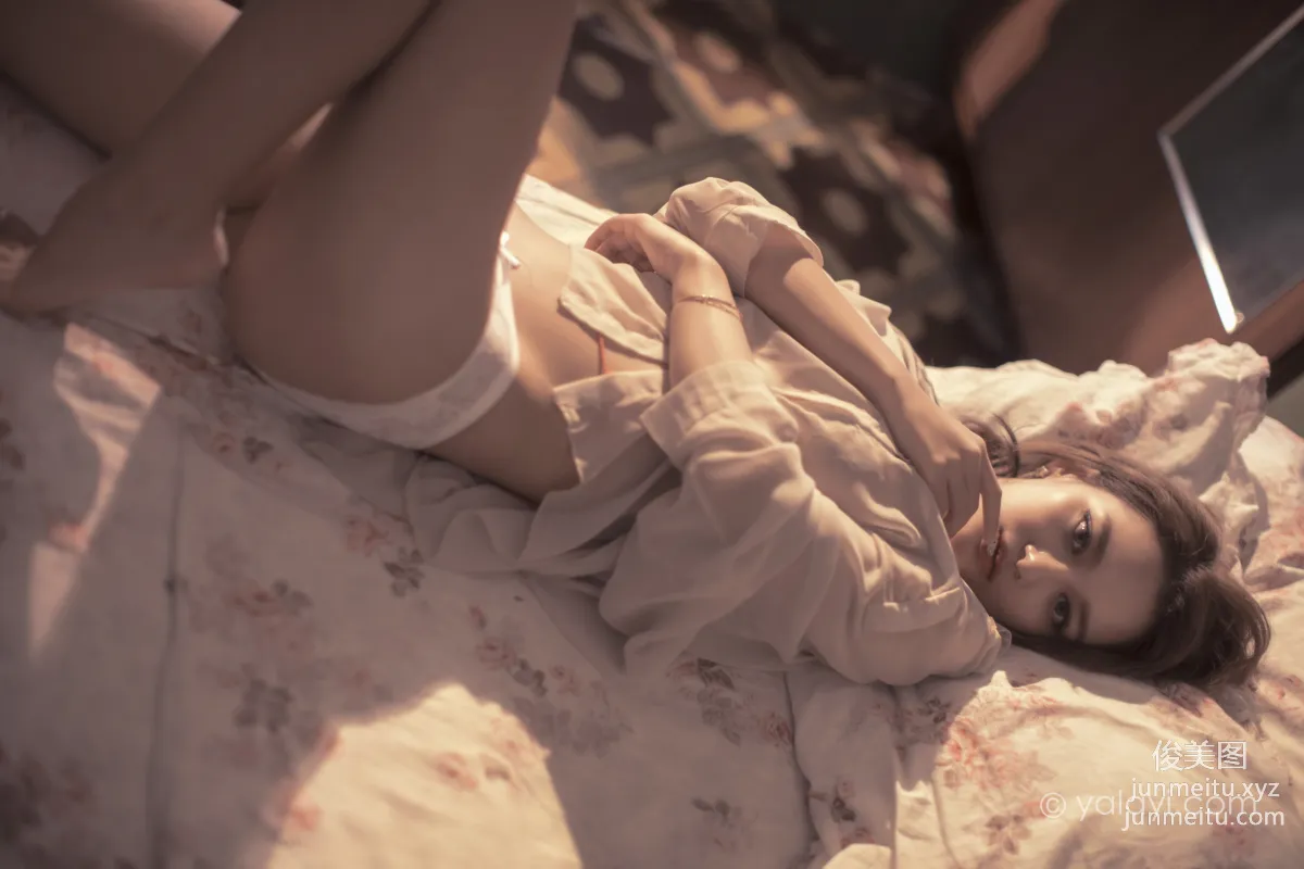 [YALAYI] 2021.06.03 NO.803 As If in Thought Zi Yang photo 13