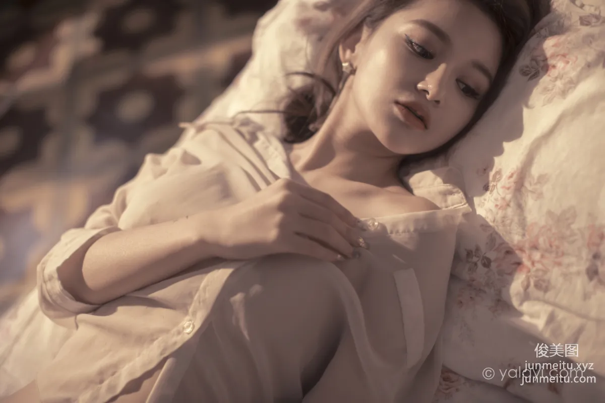 [YALAYI] 2021.06.03 NO.803 As If in Thought Zi Yang photo 14