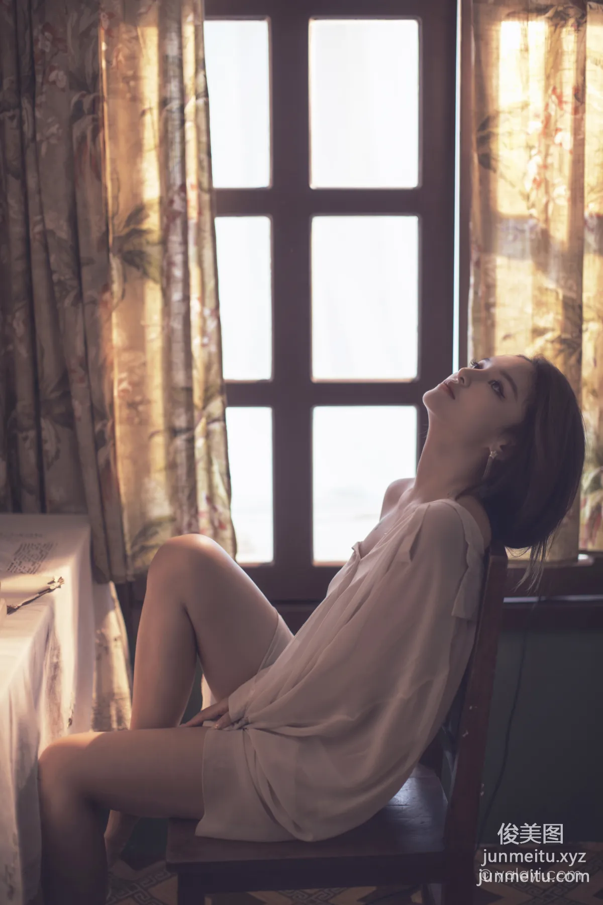 [YALAYI] 2021.06.03 NO.803 As If in Thought Zi Yang photo 28