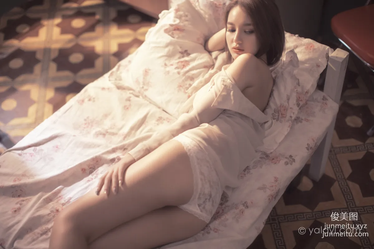 [YALAYI] 2021.06.03 NO.803 As If in Thought Zi Yang photo 45