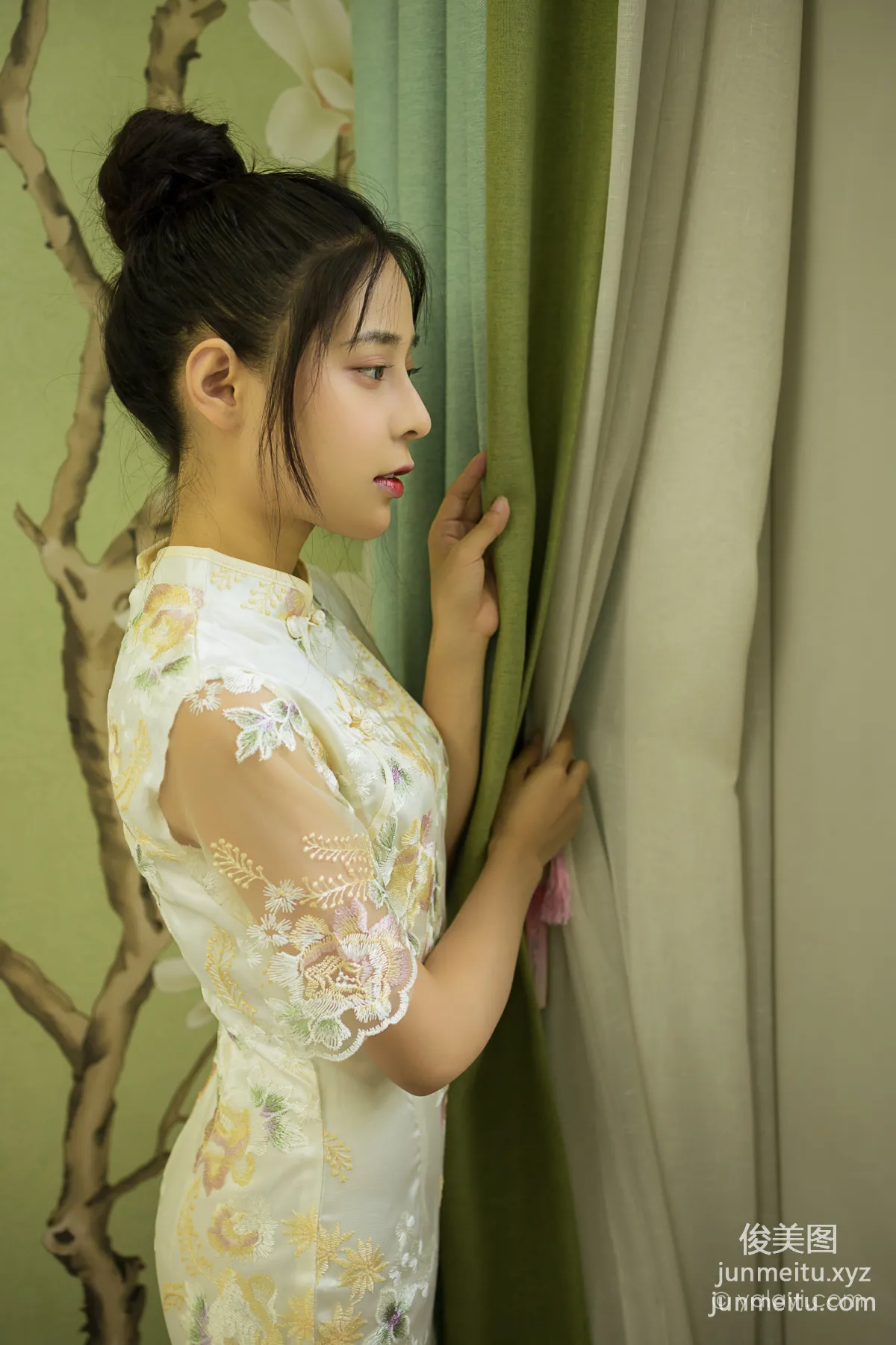 [YALAYI] 2021.08.23 NO.834 Graceful and Elegant Shi Yong photo 35