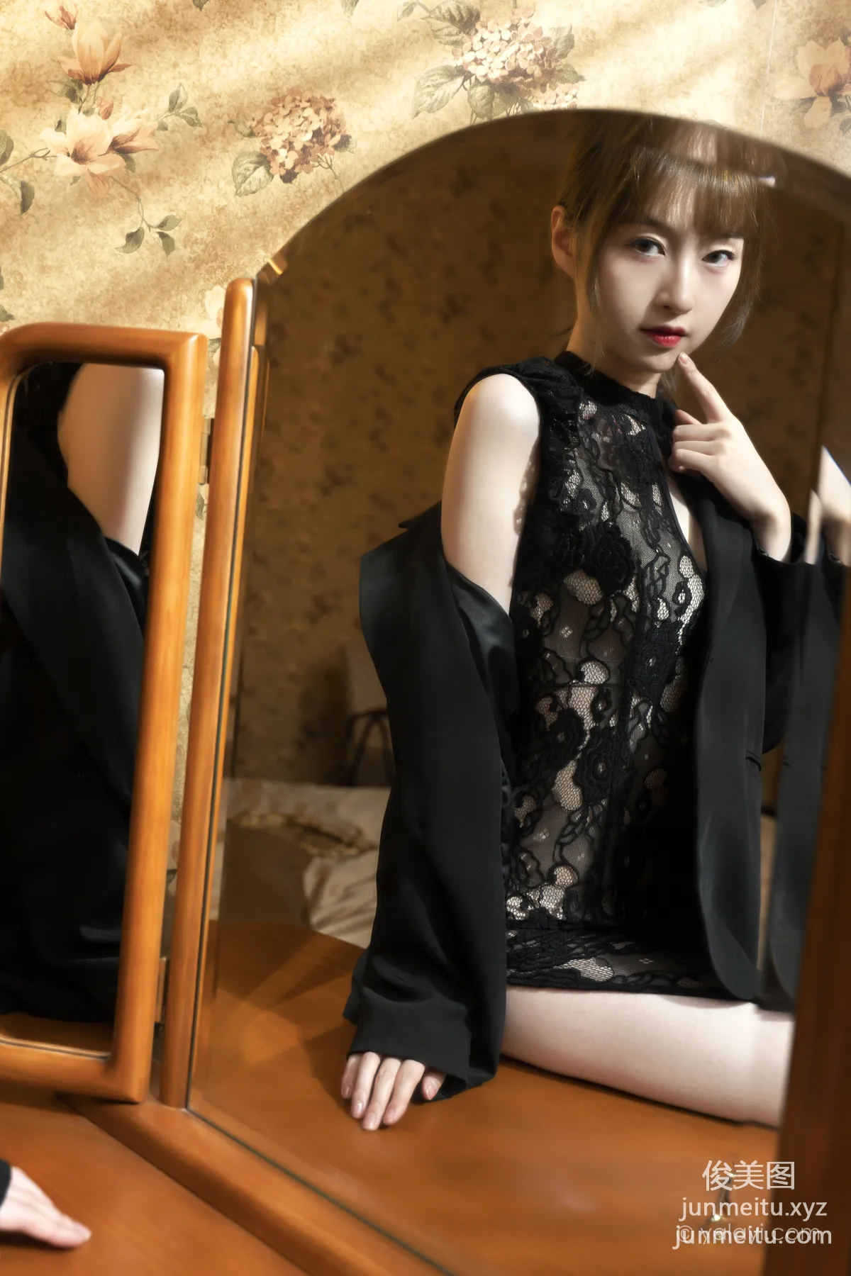 [YALAYI] 2021.11.02 NO.860 Black Water Drop Jing Jing photo 11