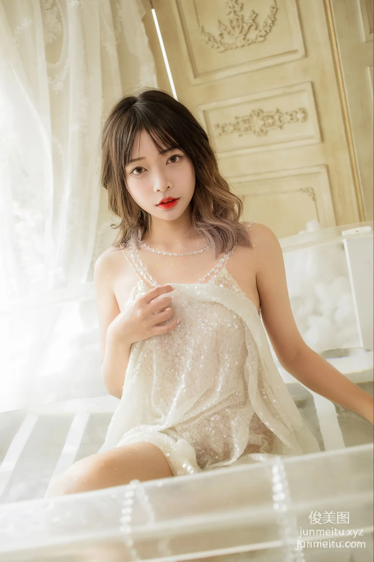 [YALAYI] 2021.11.22 NO.868 White Lotus in Water A He photo 2