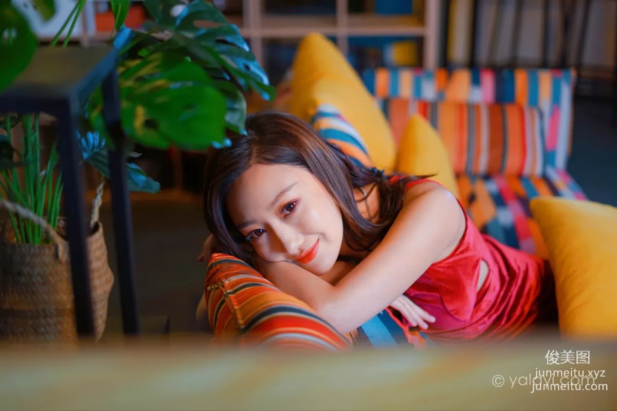 [YALAYI] 2021.12.16 NO.878 A Beauty's Smile Can Captivate a City Rui Si photo 10