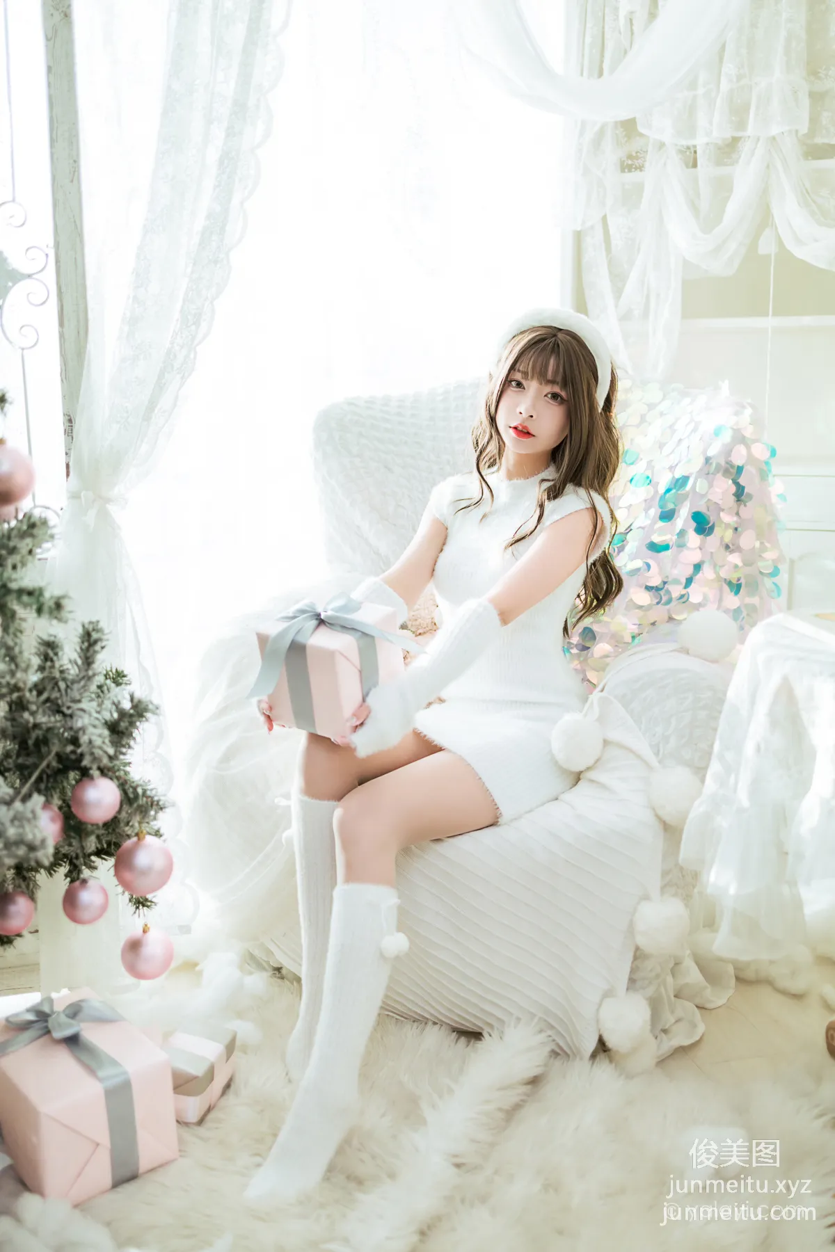 [YALAYI] 2021.12.17 NO.879 Christmas Gift A He photo 3