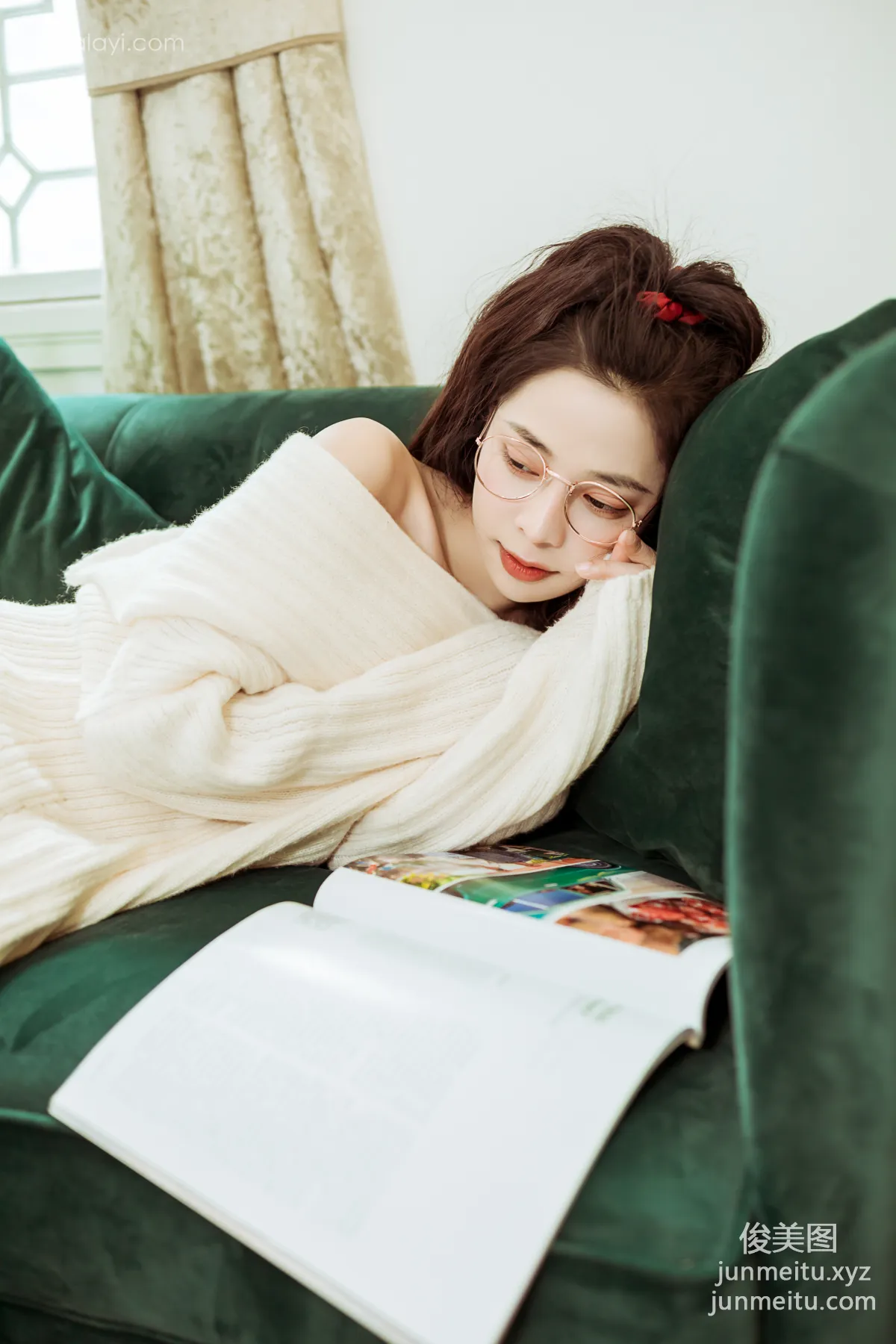 [YALAYI] 2022.02.22 NO.900 Girlfriend Visits the Set Shi Yong photo 28