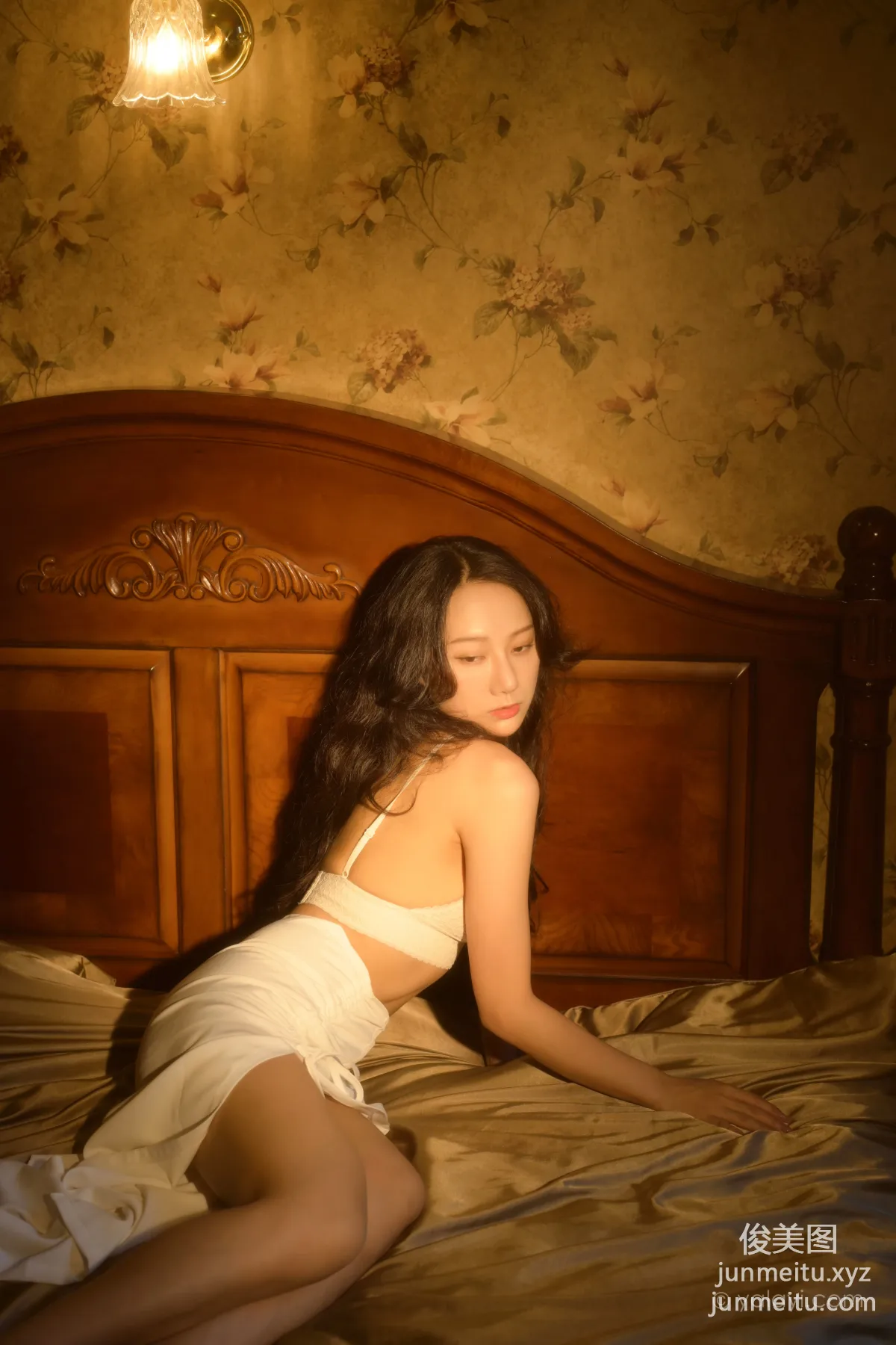 [YALAYI] 2022.10.12 NO.978 Who Is She He Jiaying photo 19
