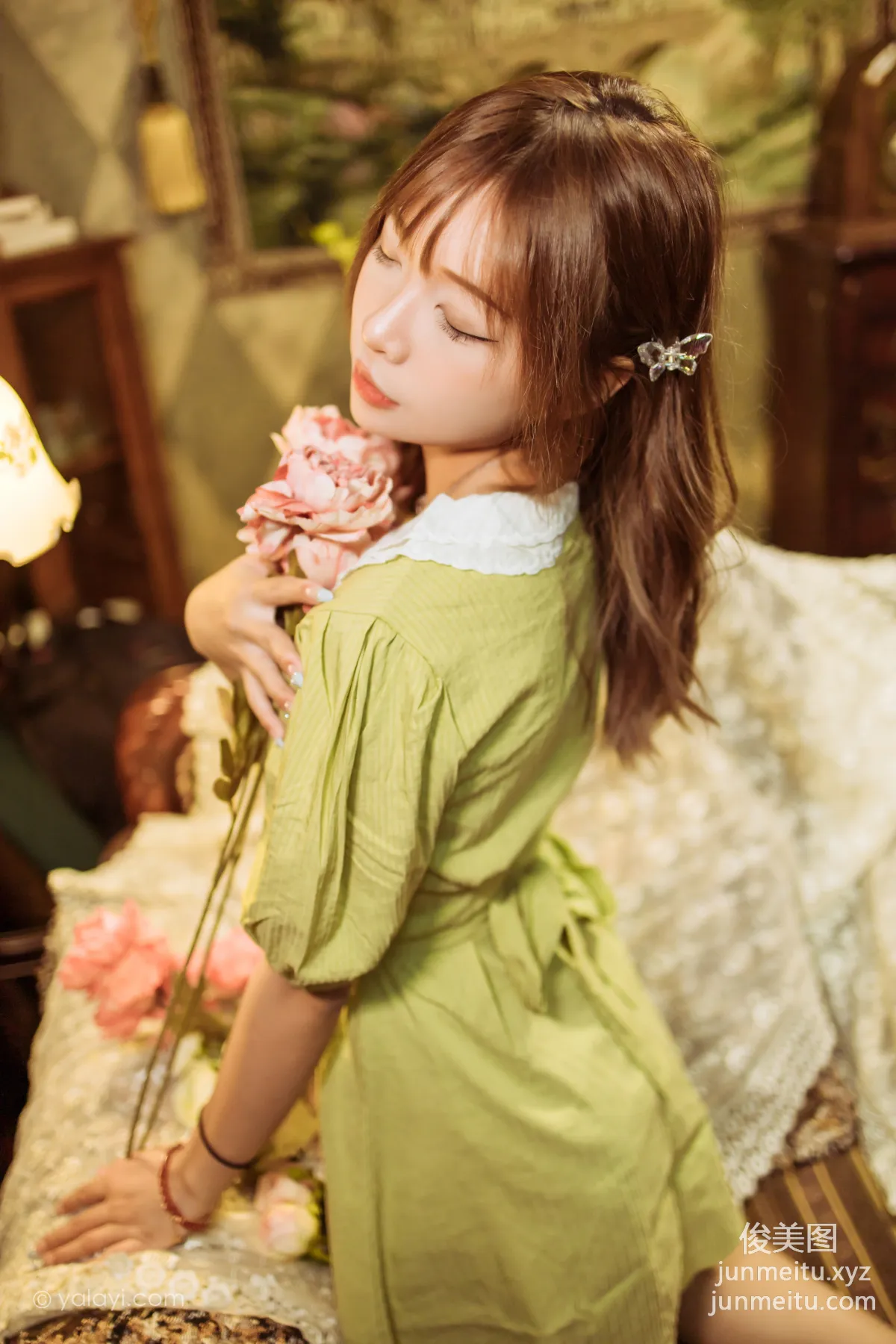 [YALAYI] 2022.11.08 NO.984 Years A He photo 4
