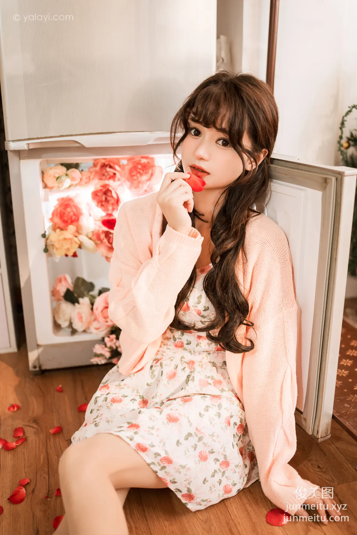 [YALAYI] 2023.01.14 NO.998 Fell in Love with You at First Sight Xiao Ting photo 23
