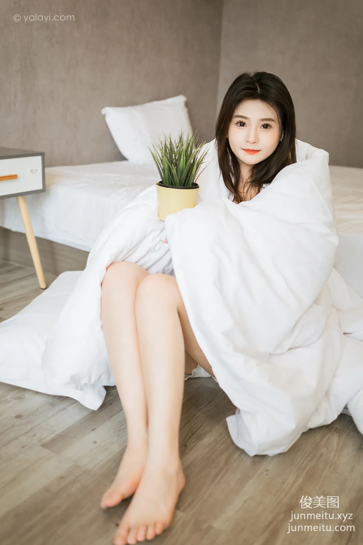 [YALAYI] 2023.03.27 NO.1017 Super Sweet Little Daily Life Ruo Ting photo 24