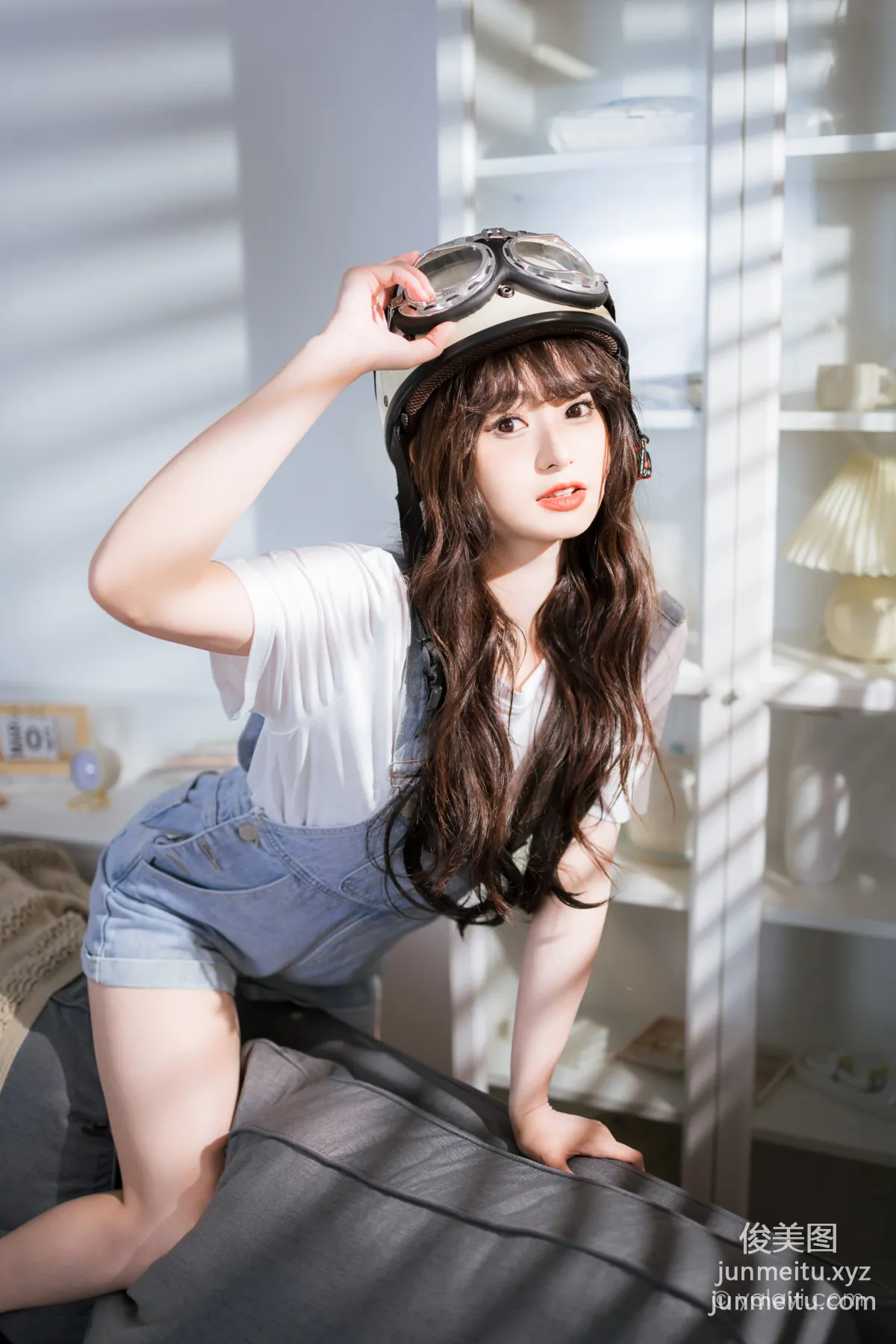 [YALAYI雅拉伊] 2023.05.02 NO.1032 穿吊帶牛仔褲的少女 小亭 38