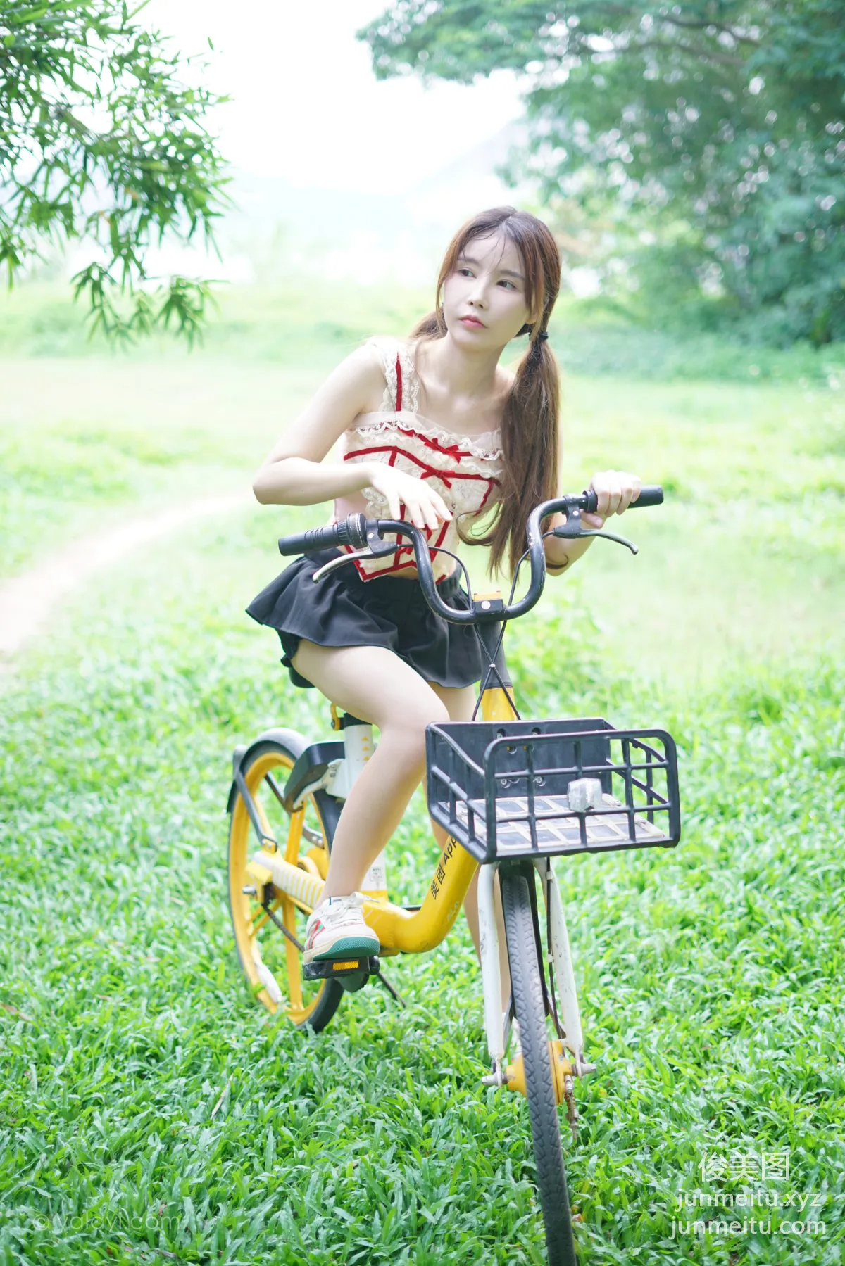 [YALAYI] 2023.06.28 NO.1045 As Long As You Are There Yu Hui photo 22