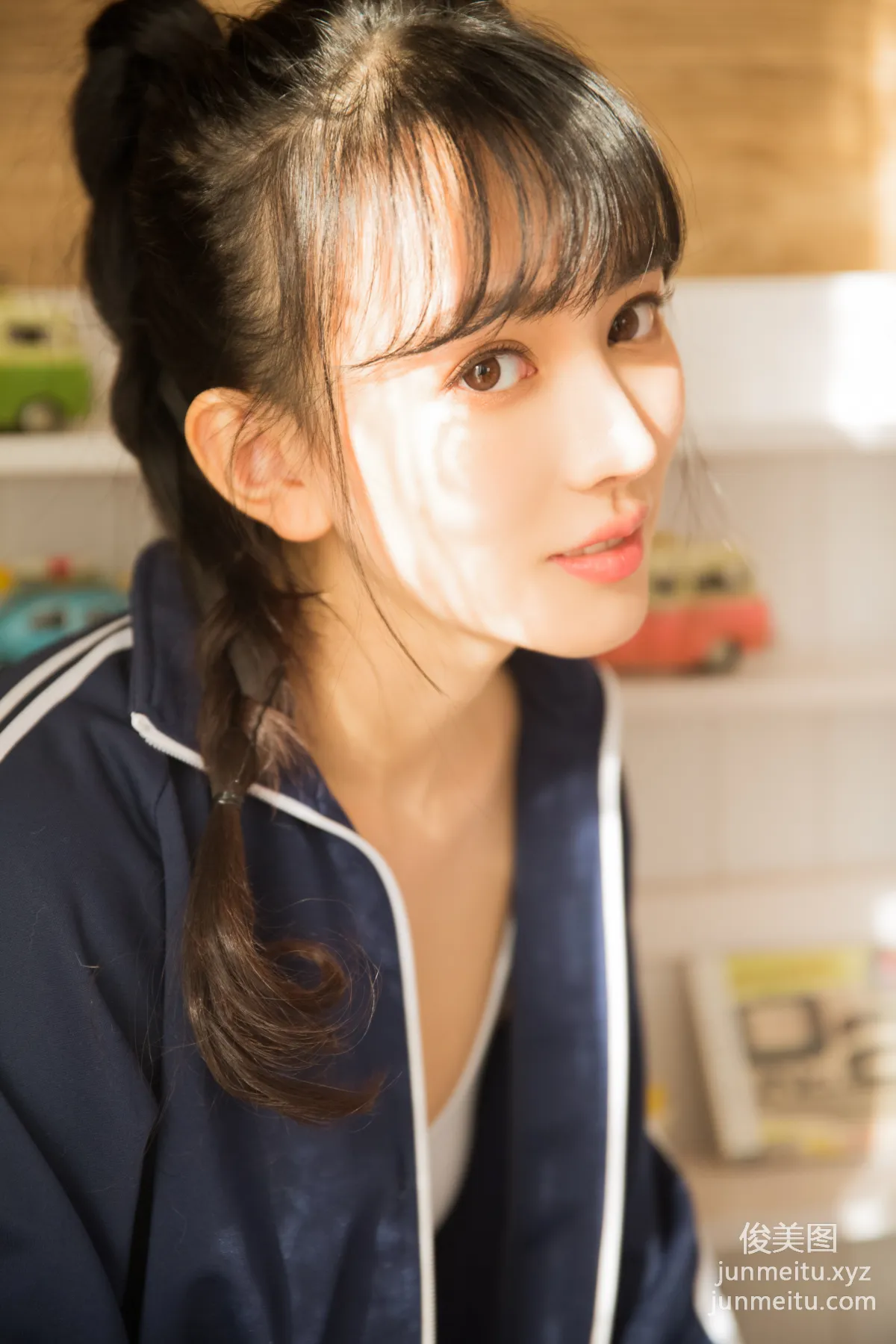 YALAYI No. 1049 photo 5