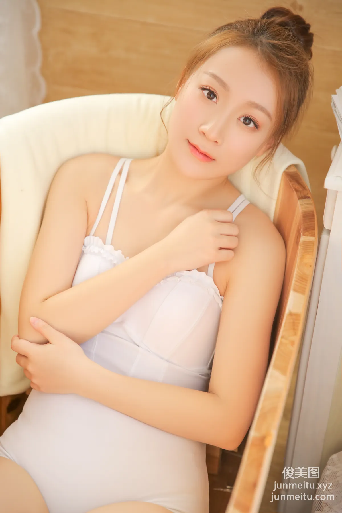 YALAYI No. 1053 photo 3
