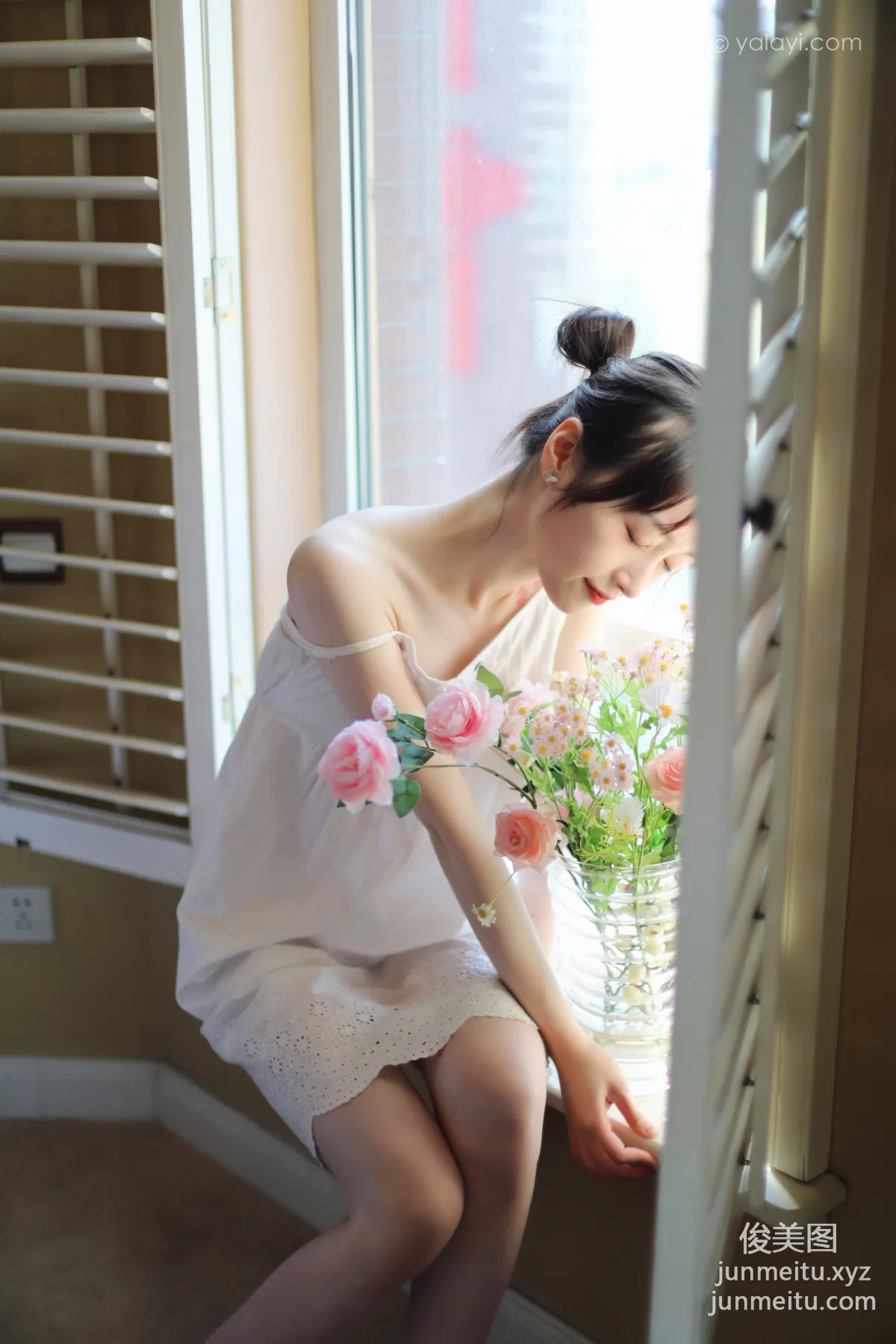 [YALAYI] 2022.05.11 NO.931 Scattered Light and Shadow Jing Jing photo 19