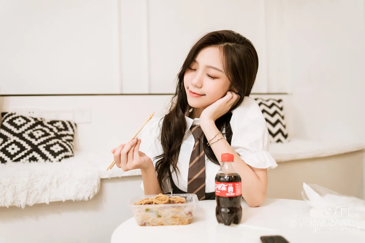 [YALAYI] 2022.06.22 NO.946 Joy for a Lifetime Zi Yao photo 16