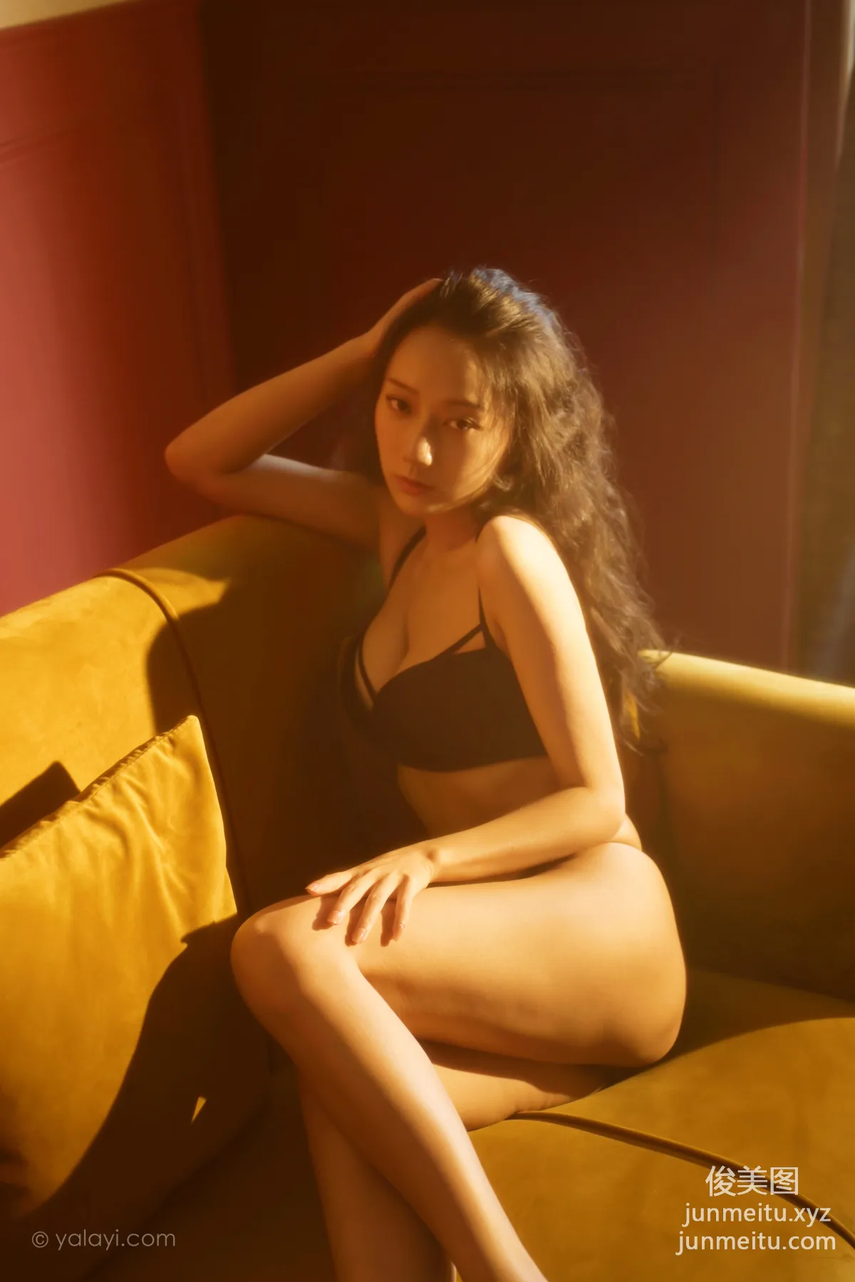 [YALAYI] 2022.06.23 NO.947 Life Is Lonely He Jiaying photo 20