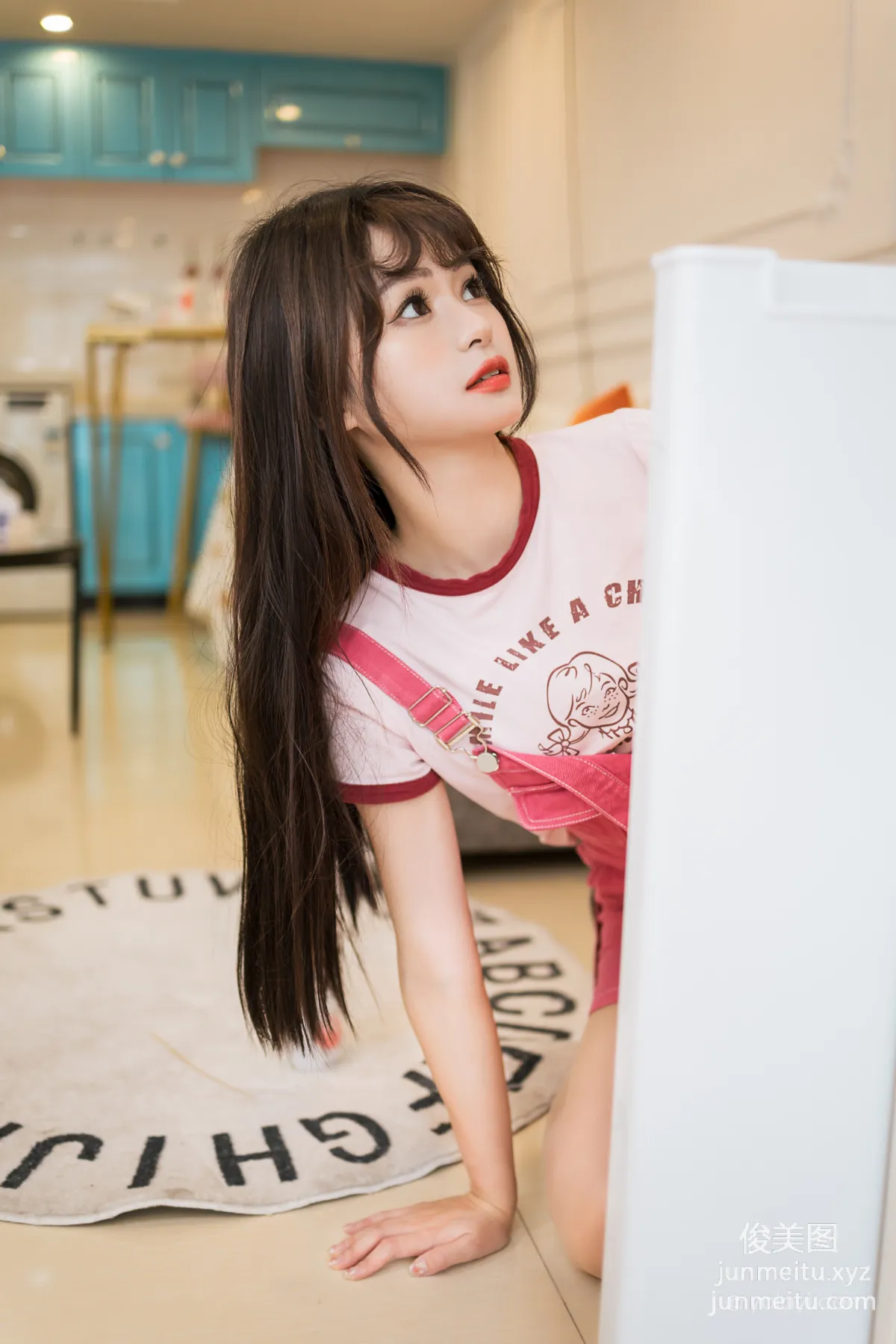 [YALAYI] 2023.08.14 NO.1060 Eating Chicken at Home Xiao Ting photo 16