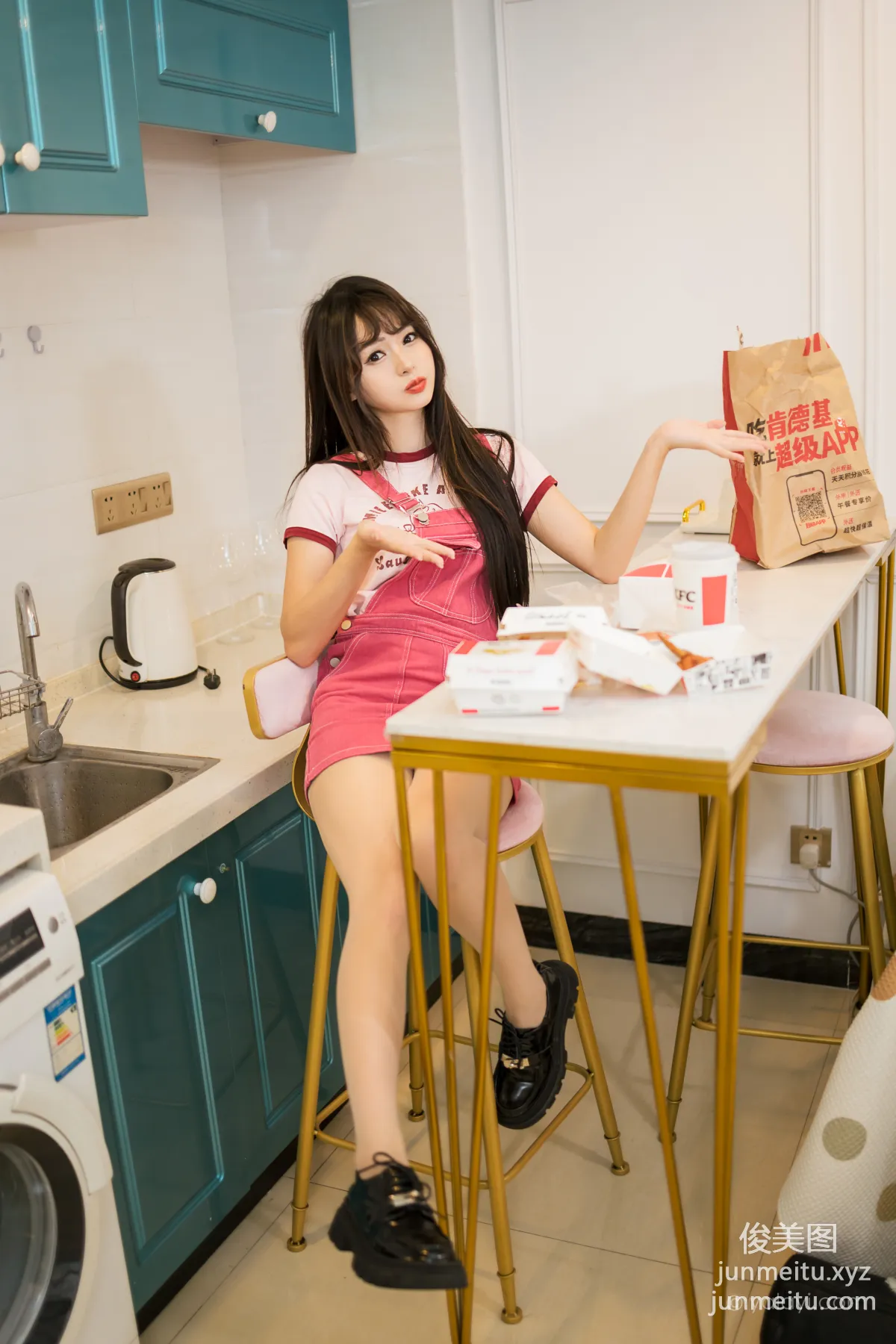 [YALAYI] 2023.08.14 NO.1060 Eating Chicken at Home Xiao Ting photo 39