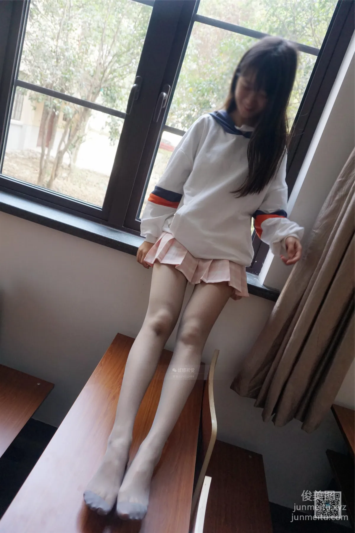 Yaojing Vision NO.018 Ni Ni, I Am Your Deskmate [75P] photo 35