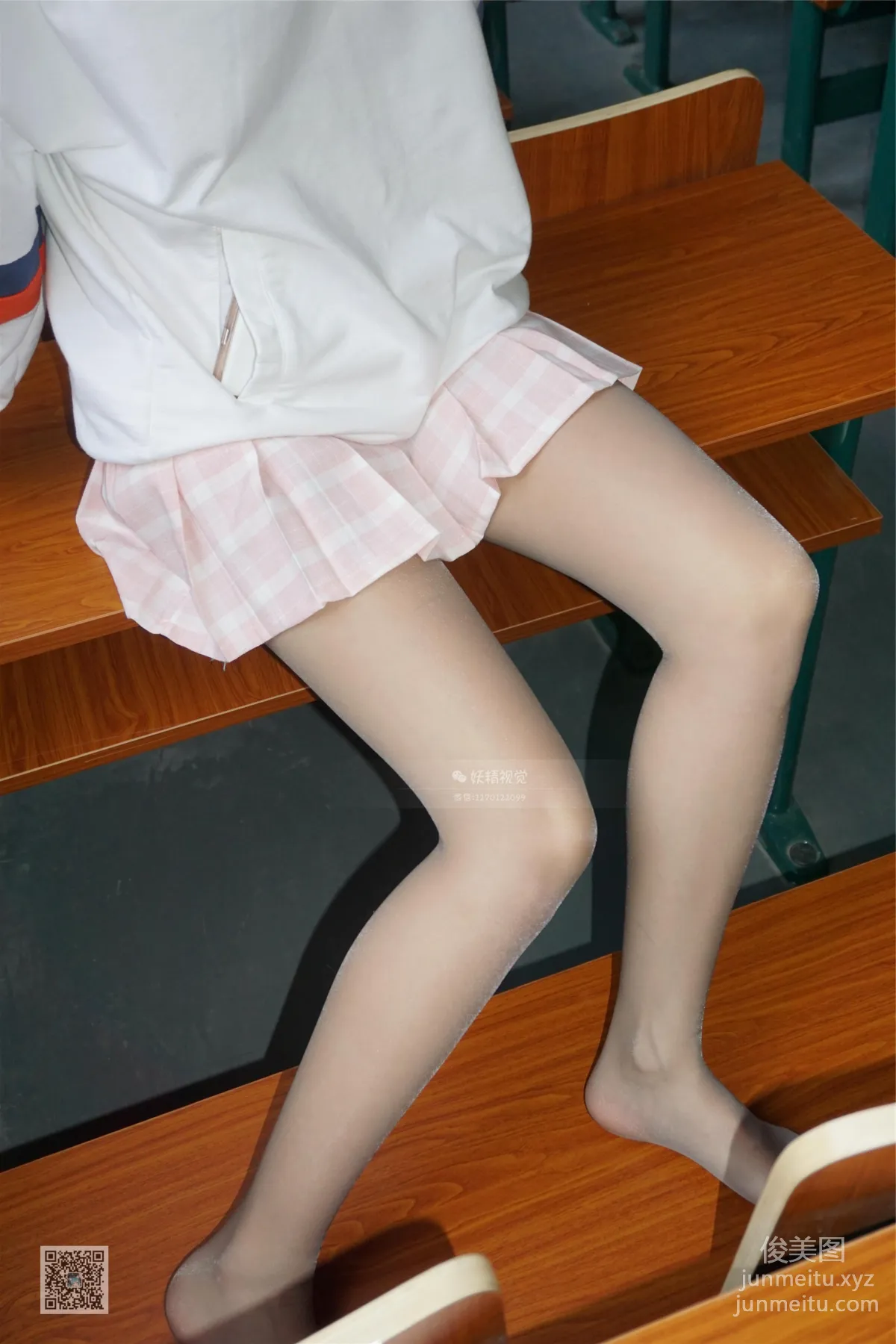 Yaojing Vision NO.018 Ni Ni, I Am Your Deskmate [75P] photo 42