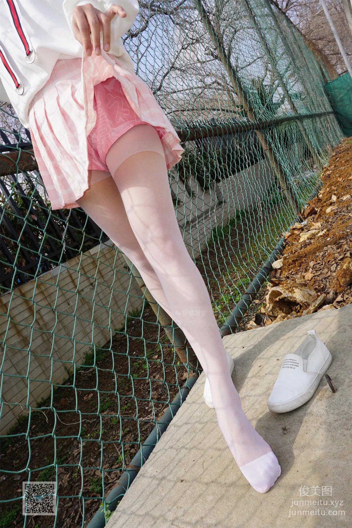 Yaojing Vision NO.053 Ni Ni, White Stockings and the "Panties" Under the Skirt [33P] photo 32