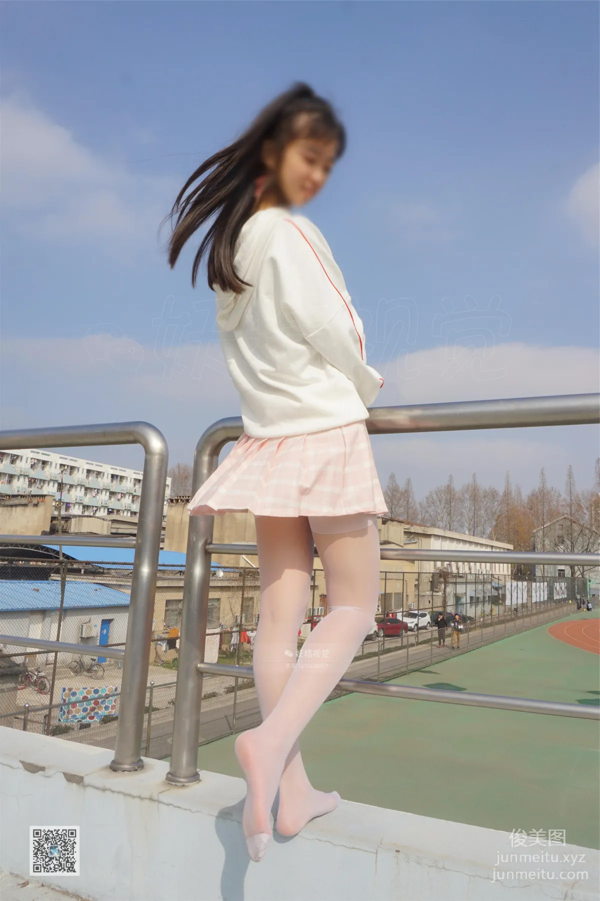 妖精視覺 NO.054 妮妮 天台白絲 [74P] 8