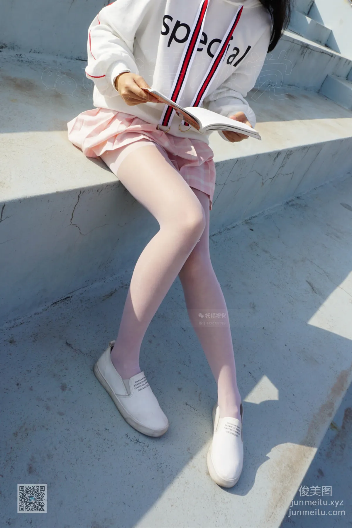 妖精視覺 NO.054 妮妮 天台白絲 [74P] 10