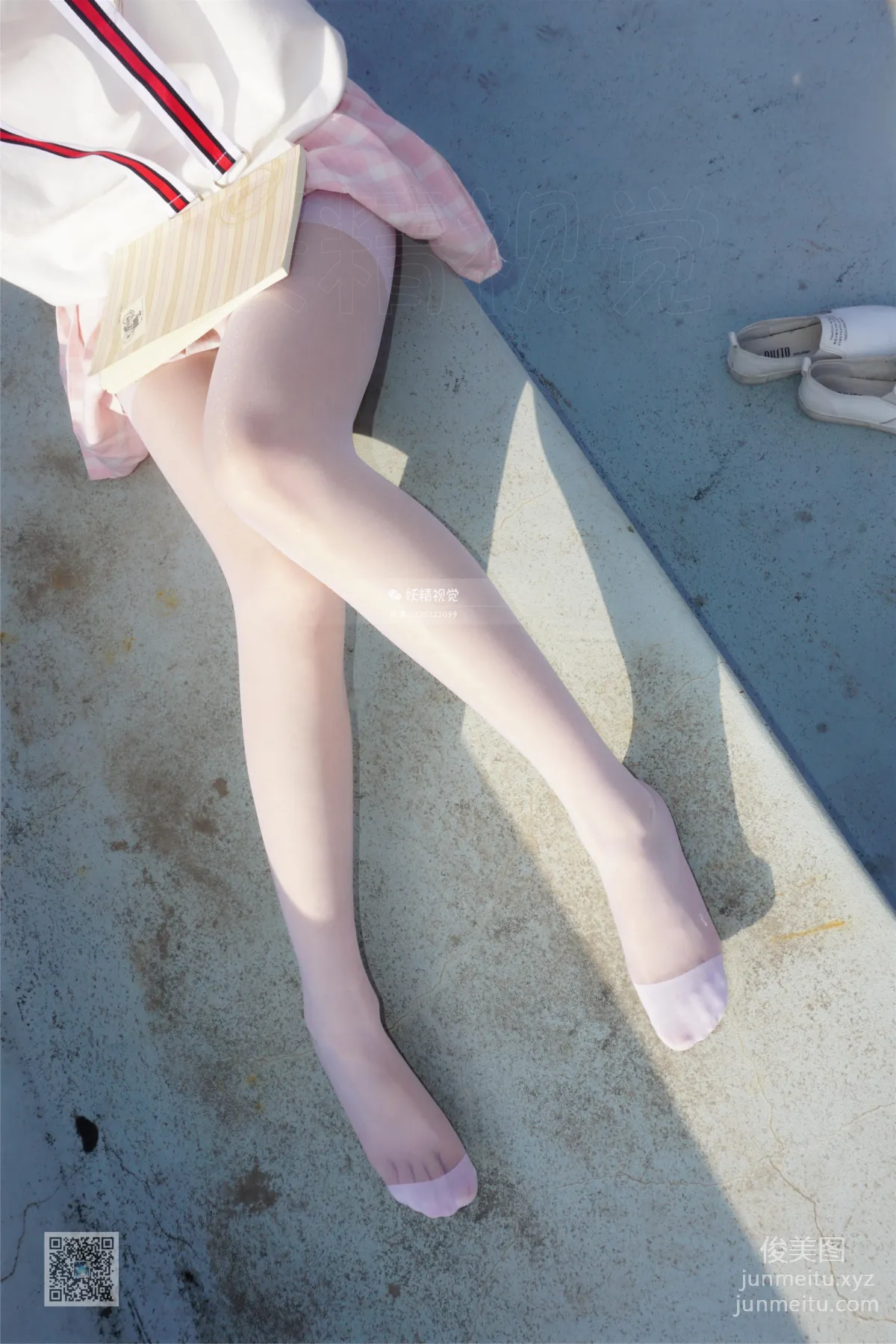 妖精視覺 NO.054 妮妮 天台白絲 [74P] 14