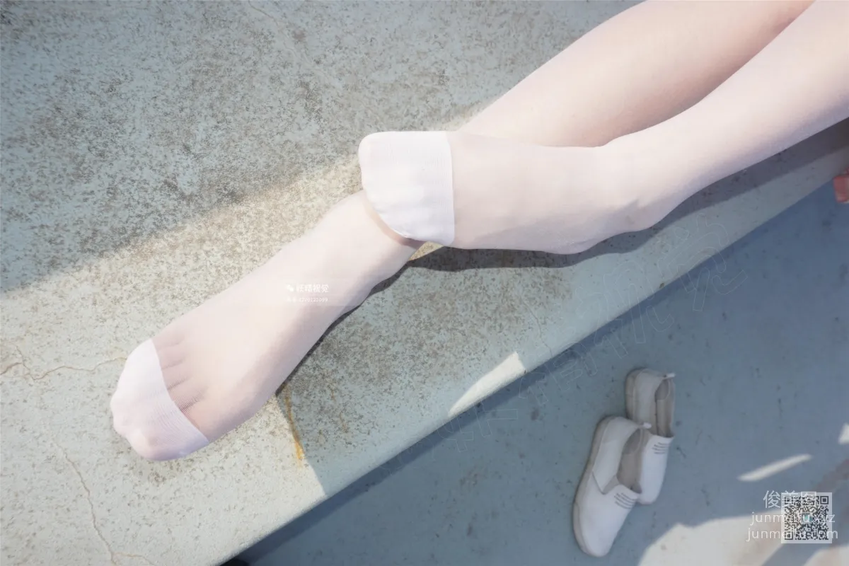 妖精視覺 NO.054 妮妮 天台白絲 [74P] 16