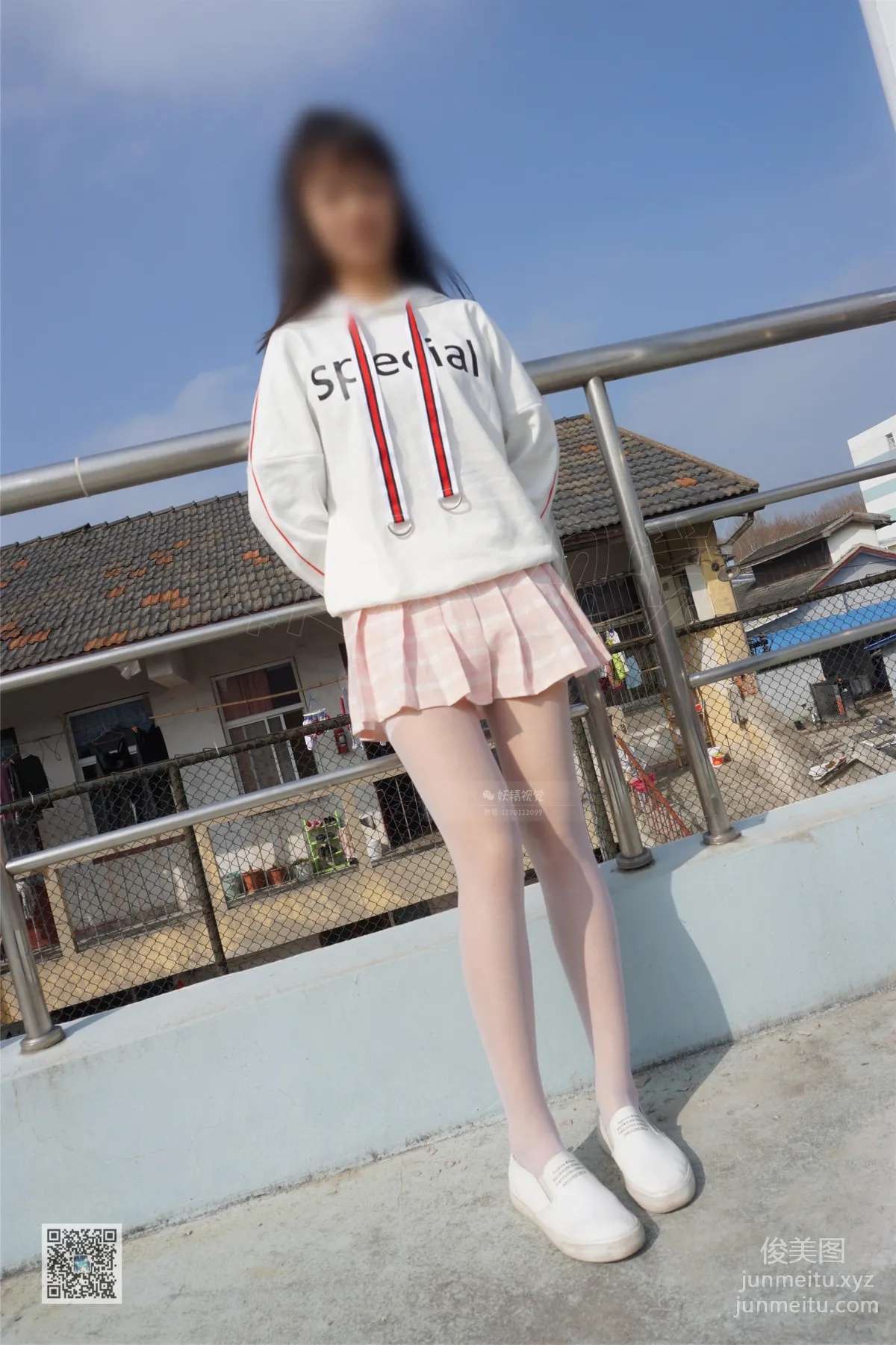 妖精視覺 NO.054 妮妮 天台白絲 [74P] 18