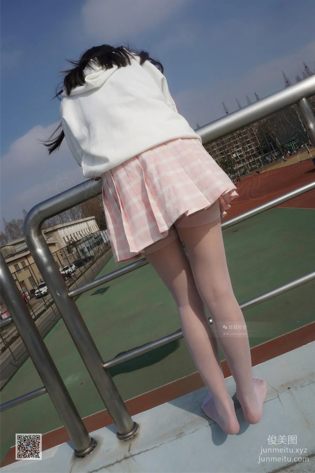妖精視覺 NO.054 妮妮 天台白絲 [74P] 32
