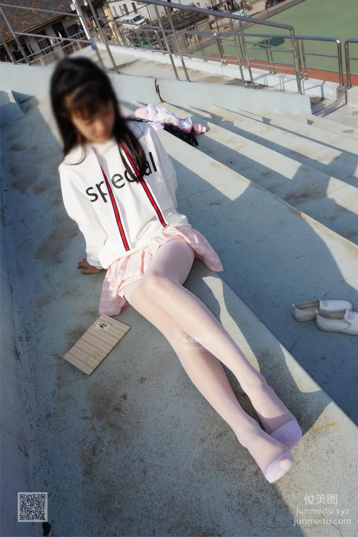妖精視覺 NO.054 妮妮 天台白絲 [74P] 37