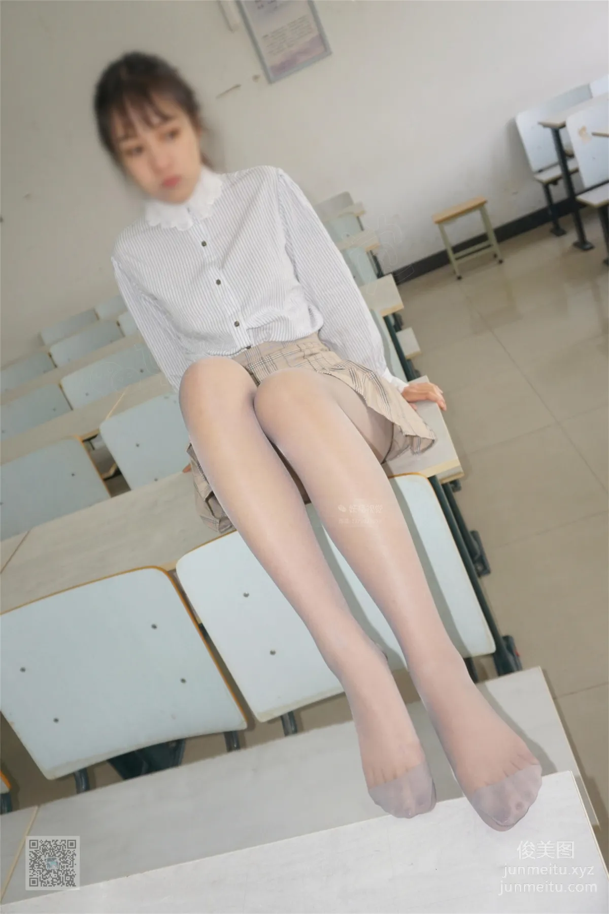 Yaojing Vision NO.056 Yao Yao, The Classroom Sprite in Gray Stockings [63P] photo 6