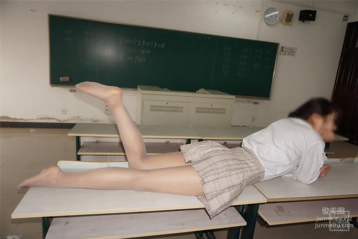 Yaojing Vision NO.056 Yao Yao, The Classroom Sprite in Gray Stockings [63P] photo 14
