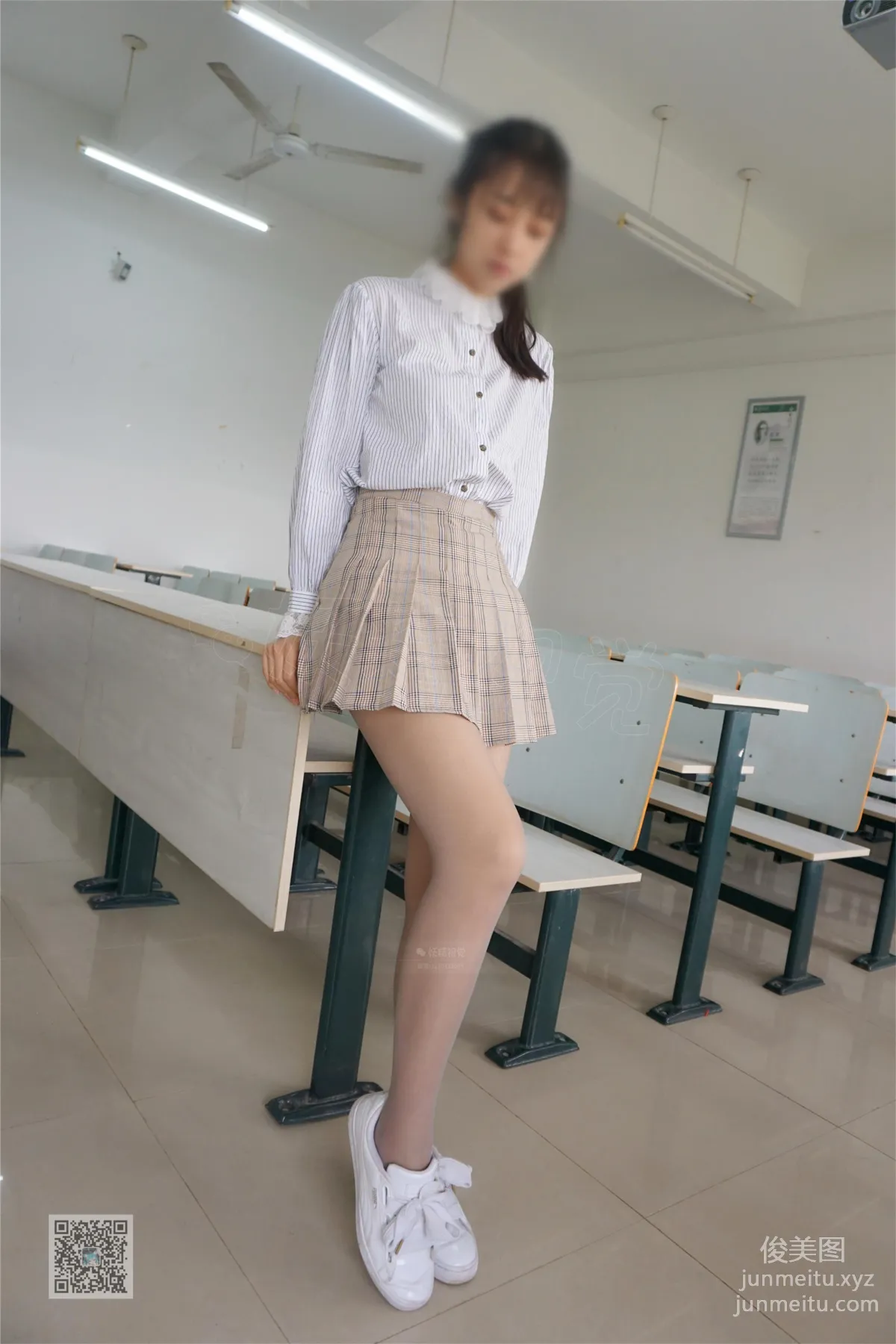 Yaojing Vision NO.056 Yao Yao, The Classroom Sprite in Gray Stockings [63P] photo 43