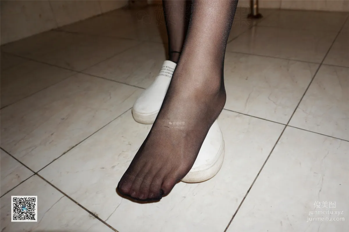 Yaojing Vision NO.058 Ni Ni, The Stockings of the Desk Mate [52P] photo 34